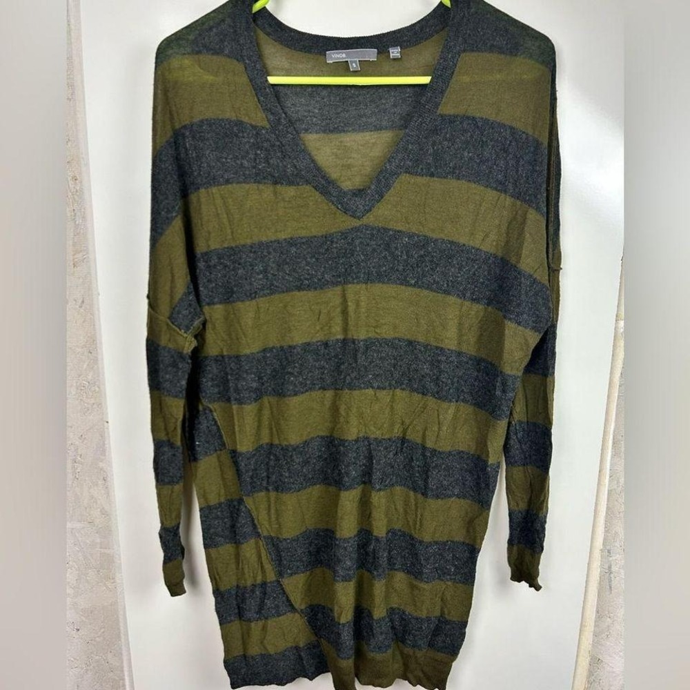 Vince striped v neck thin sweater‎ sz S